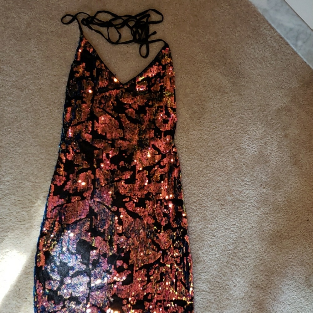 Multicolored Strappy Back V Neck Sequins Dress - image 1